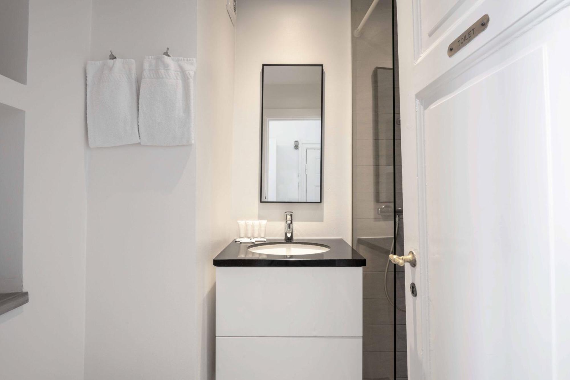 Lavish 4Br Apartment In The Heart Of Cph By The Canals Köpenhamn Exteriör bild